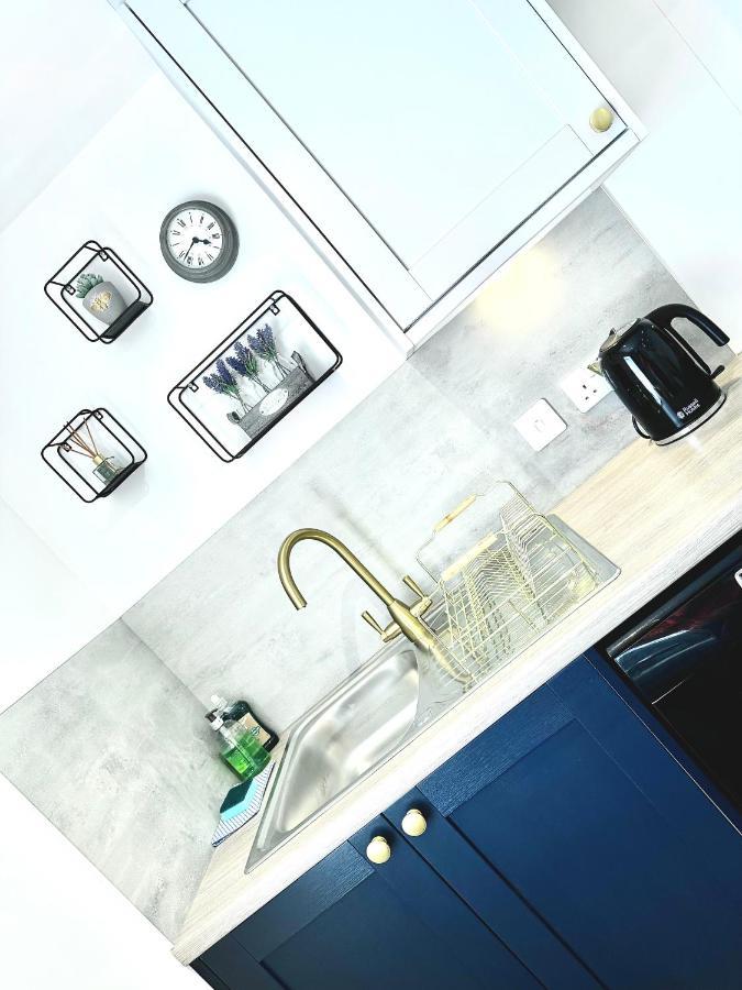 Дом отдыха Central, Stylish - 2 Bed Property, The Stable @ Warrenfield, Free Wifi & Parking